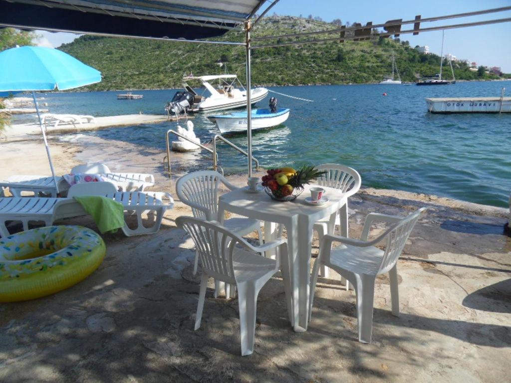 רוגוזניצה Sunset Beachfront Residence מראה חיצוני תמונה